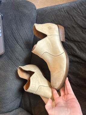 Born Kerri Women's Leather Ankle Booties in Beige/Taupe